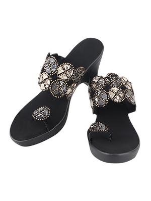 black synthetic toe separator sandals - 17782485 - Standard Image - 2