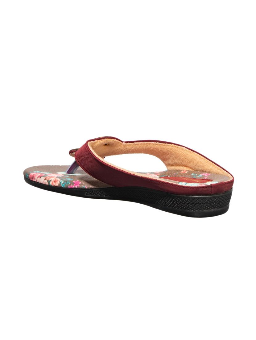maroon fabric slip on sandals - 17797317 - Zoom Image - 3
