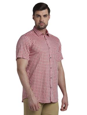 red checkered casual shirt - 17801765 - Standard Image - 3
