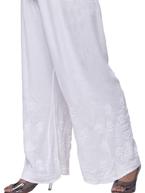 a melding of comfort and style - 17813282 - Standard Image - 1