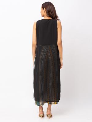 black solid pleated straight kurta - 17814513 - Standard Image - 4