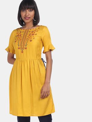 embroidered flared kurta - 17818678 - Standard Image - 2