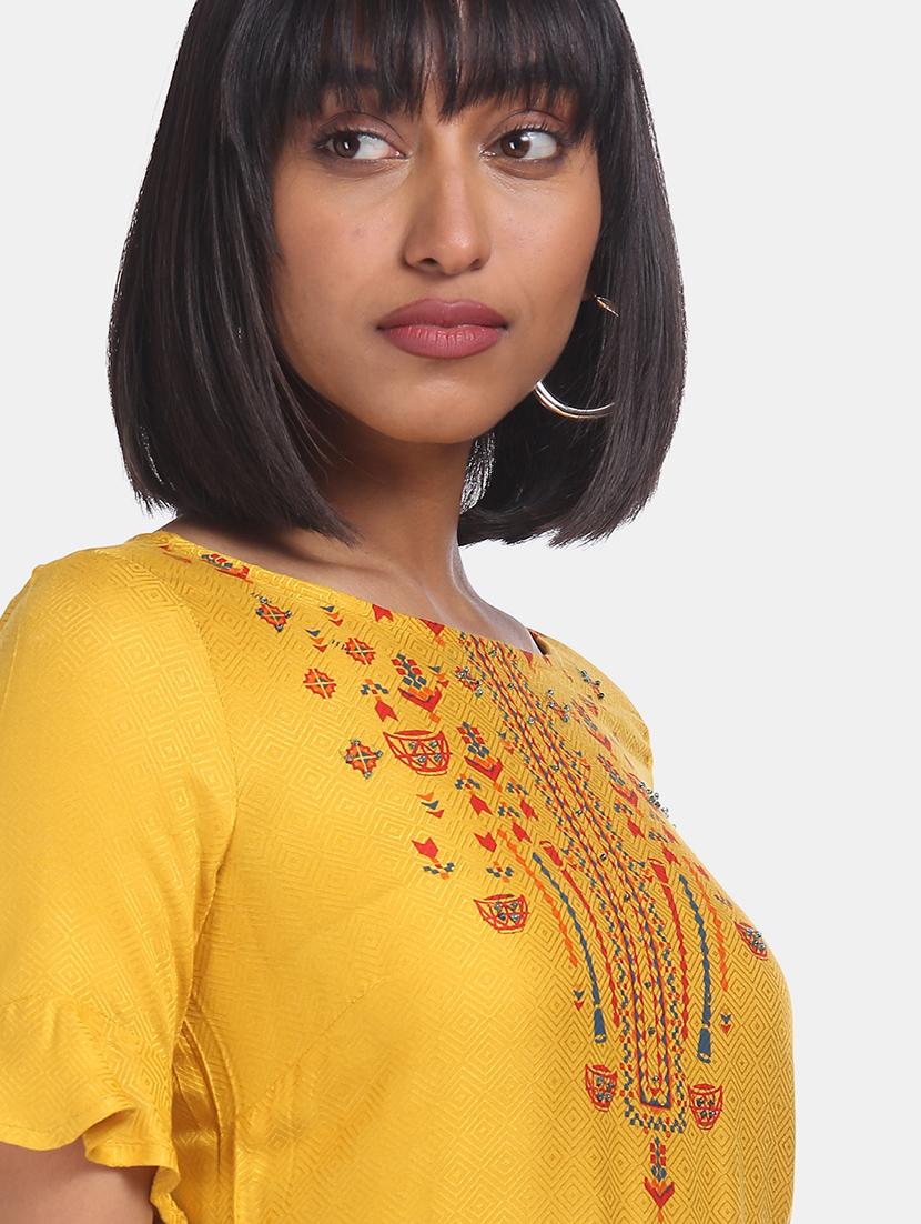 embroidered flared kurta - 17818678 - Zoom Image - 5