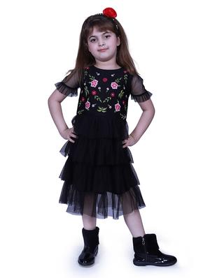 black polyester frock - 17819931 - Standard Image - 4