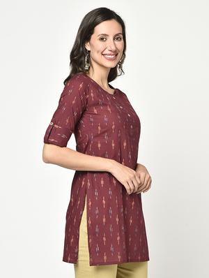 maroon printed straight kurti - 17823372 - Standard Image - 2