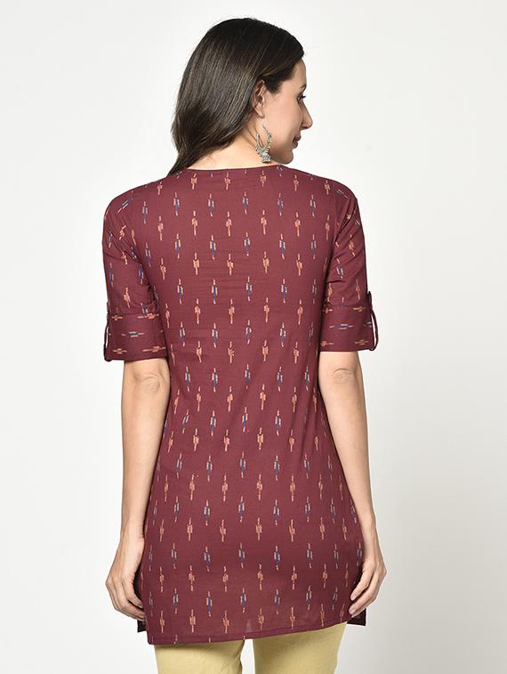 maroon printed straight kurti - 17823372 - Zoom Image - 3