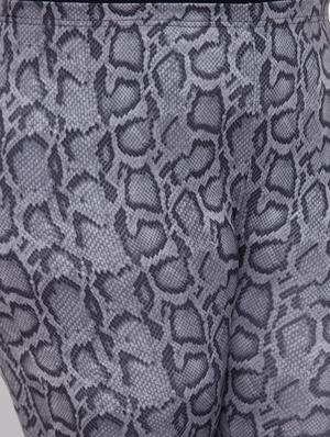 mid rise animal plus capri - 17823497 - Standard Image - 5