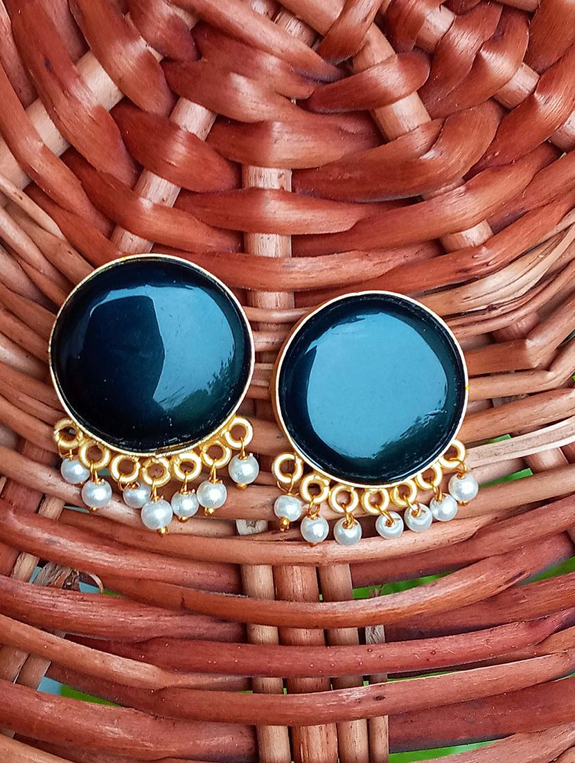 black brass studs earring - 17825382 - Zoom Image - 2