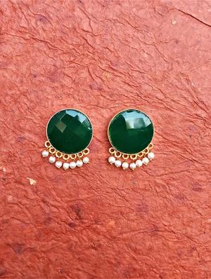 green brass studs earring - 17825391 - Standard Image - 2