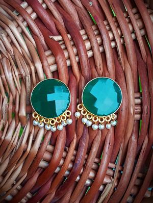 green brass studs earring - 17825391 - Standard Image - 3
