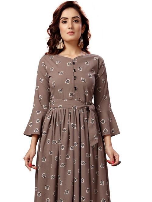 gold silk gown - 17835857 - Standard Image - 1