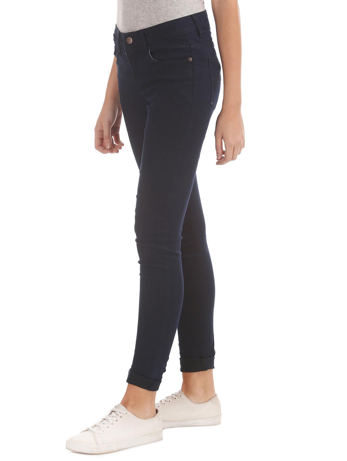 mid rise solid denim jeans - 17836131 - Zoom Image - 2