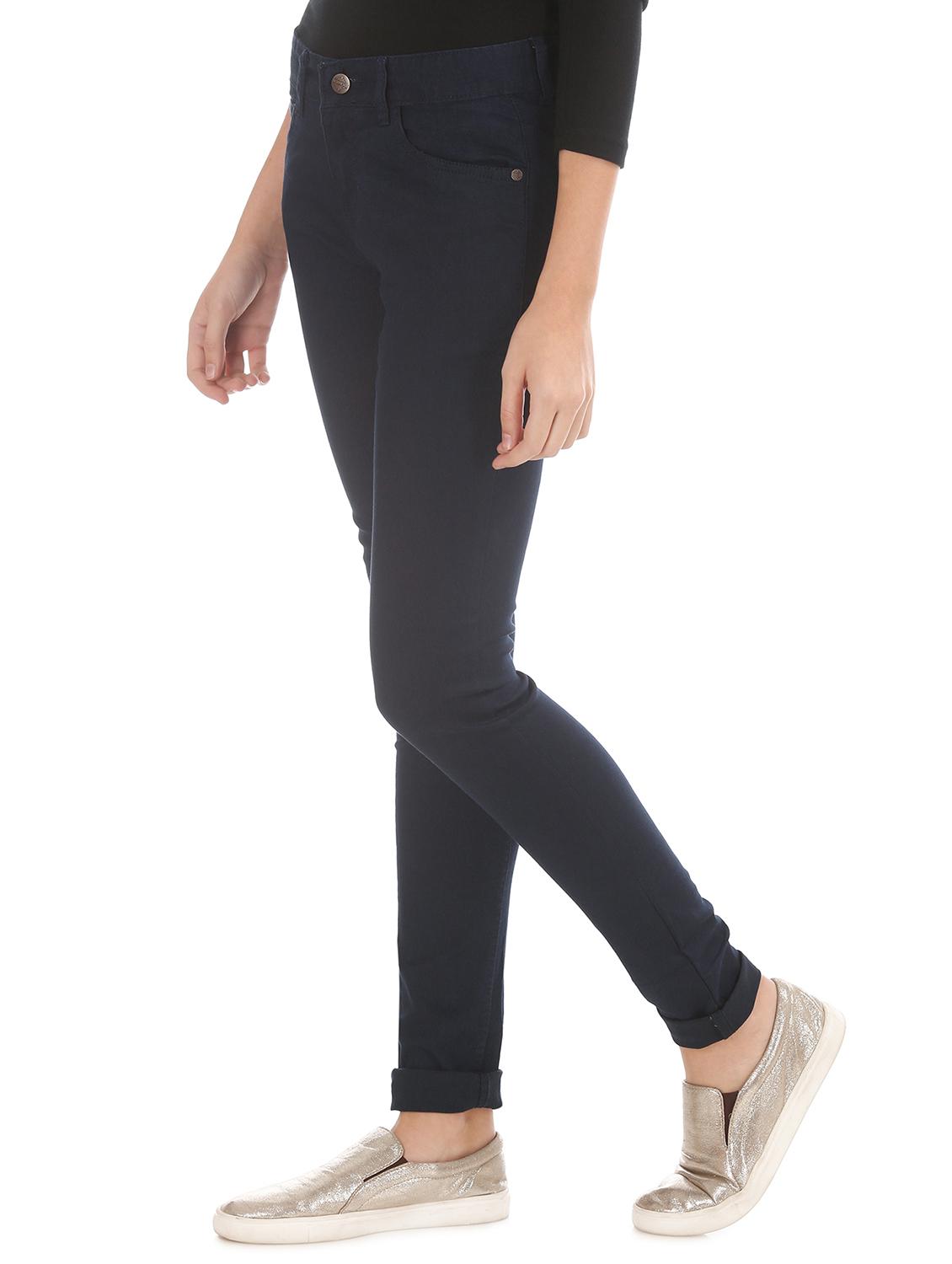 mid rise solid denim jeans - 17836137 - Zoom Image - 2