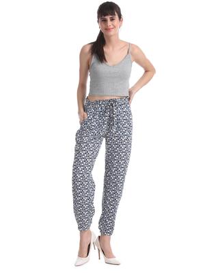 mid rise printed jogger - 17836389 - Standard Image - 4