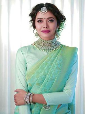light green color banarasi silk saree - 17839458 - Standard Image - 3