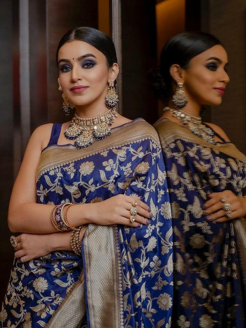 blue color kanjeevaram silk saree for - 17839493 - Zoom Image - 2