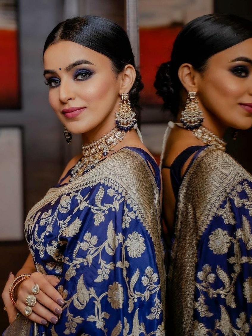 blue color kanjeevaram silk saree for - 17839493 - Zoom Image - 5