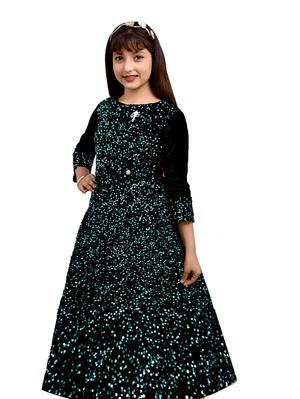 roshni farments design for cute girls - 17839502 - Standard Image - 3