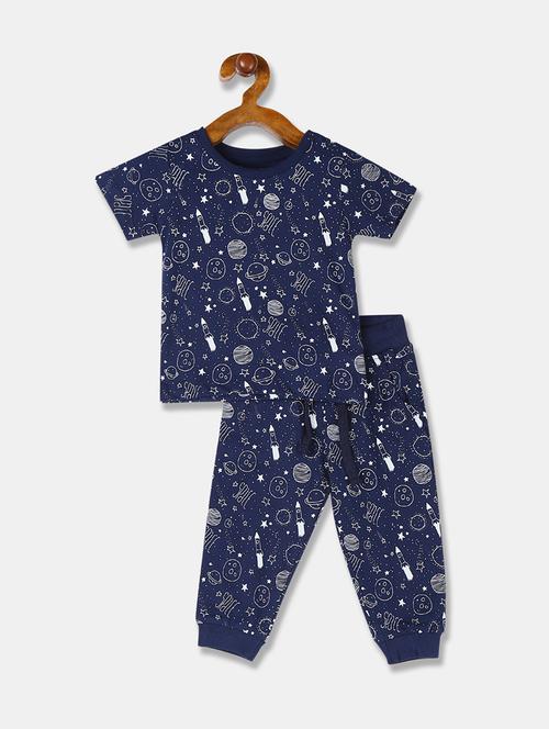 graphic printed t-shirt with pajama set - 17841988 - Standard Image - 1