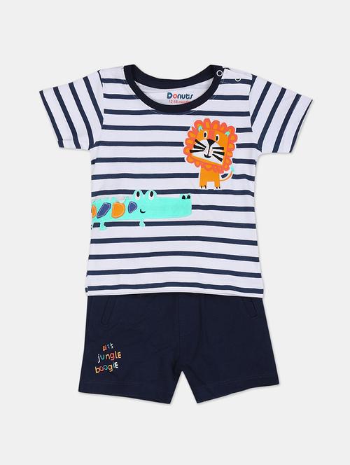 graphic printed t-shirt with shorts set - 17841990 - Standard Image - 1