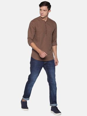 brown solid linen short kurta - 17844335 - Standard Image - 4