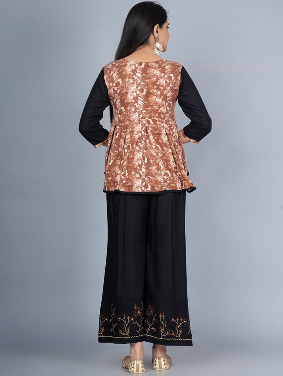 printed kurta palazzo set - 17846539 - Zoom Image - 3