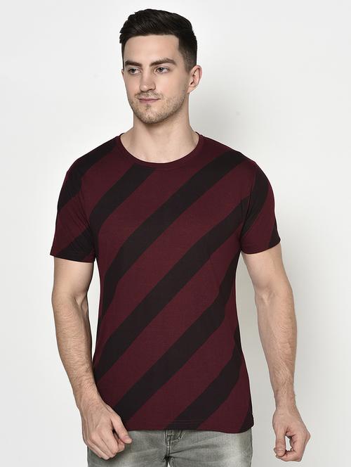 maroon printed t-shirt - 17847346 - Standard Image - 1