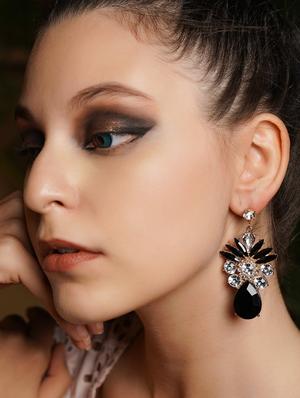 black metal drop earring - 17862727 - Standard Image - 4