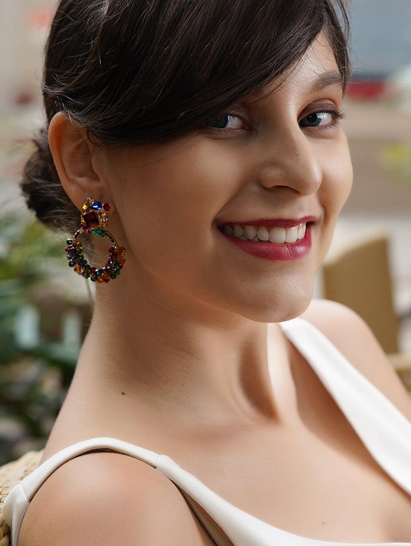 green metal drop earring - 17862732 - Zoom Image - 4