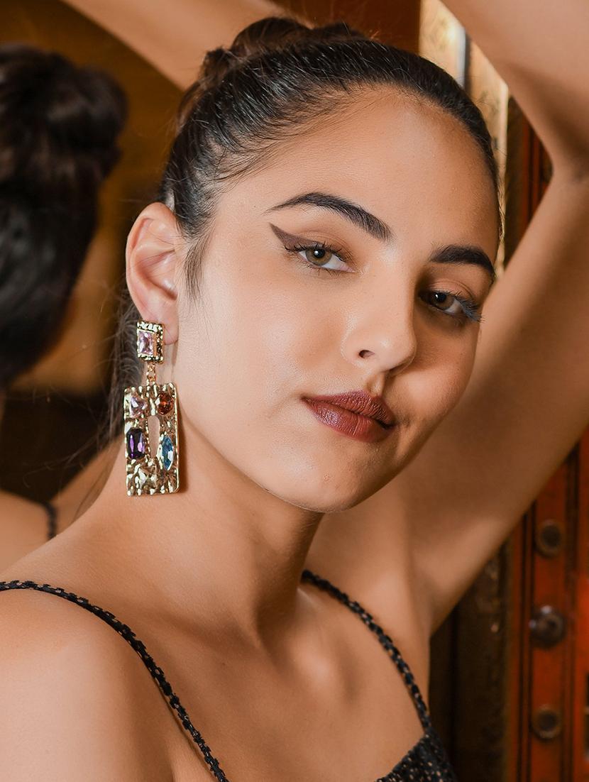 green metal drop earring - 17862792 - Zoom Image - 4