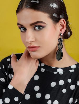 black metal drop earring - 17862830 - Standard Image - 4
