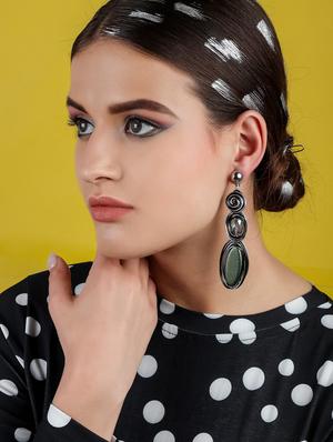 black metal drop earring - 17862830 - Standard Image - 5