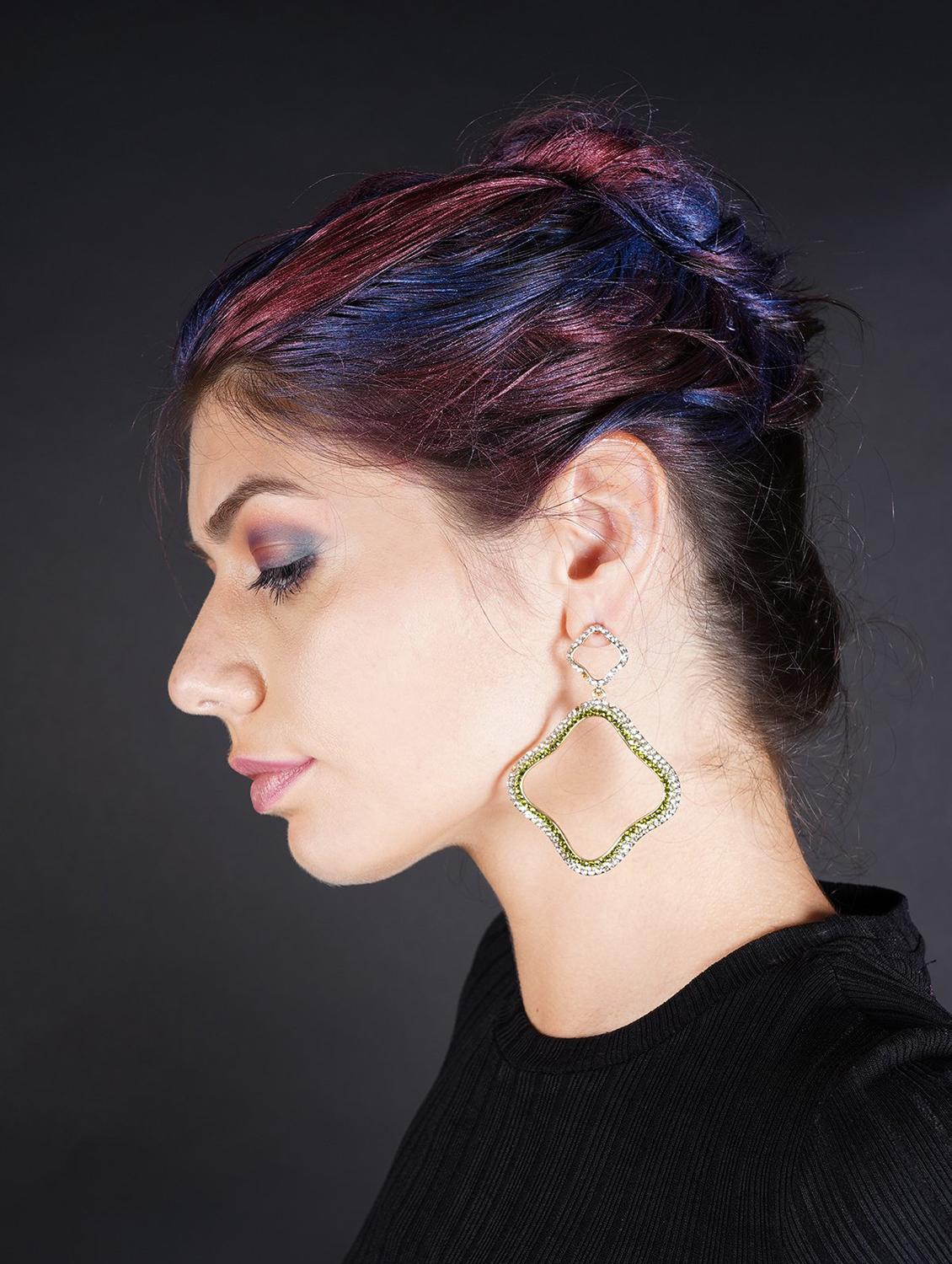green metal drop earring - 17862862 - Zoom Image - 5