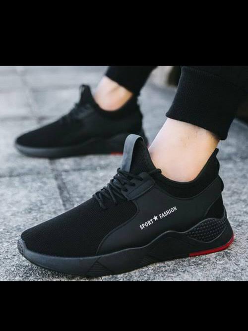 black na sports shoes - 17864136 - Standard Image - 1