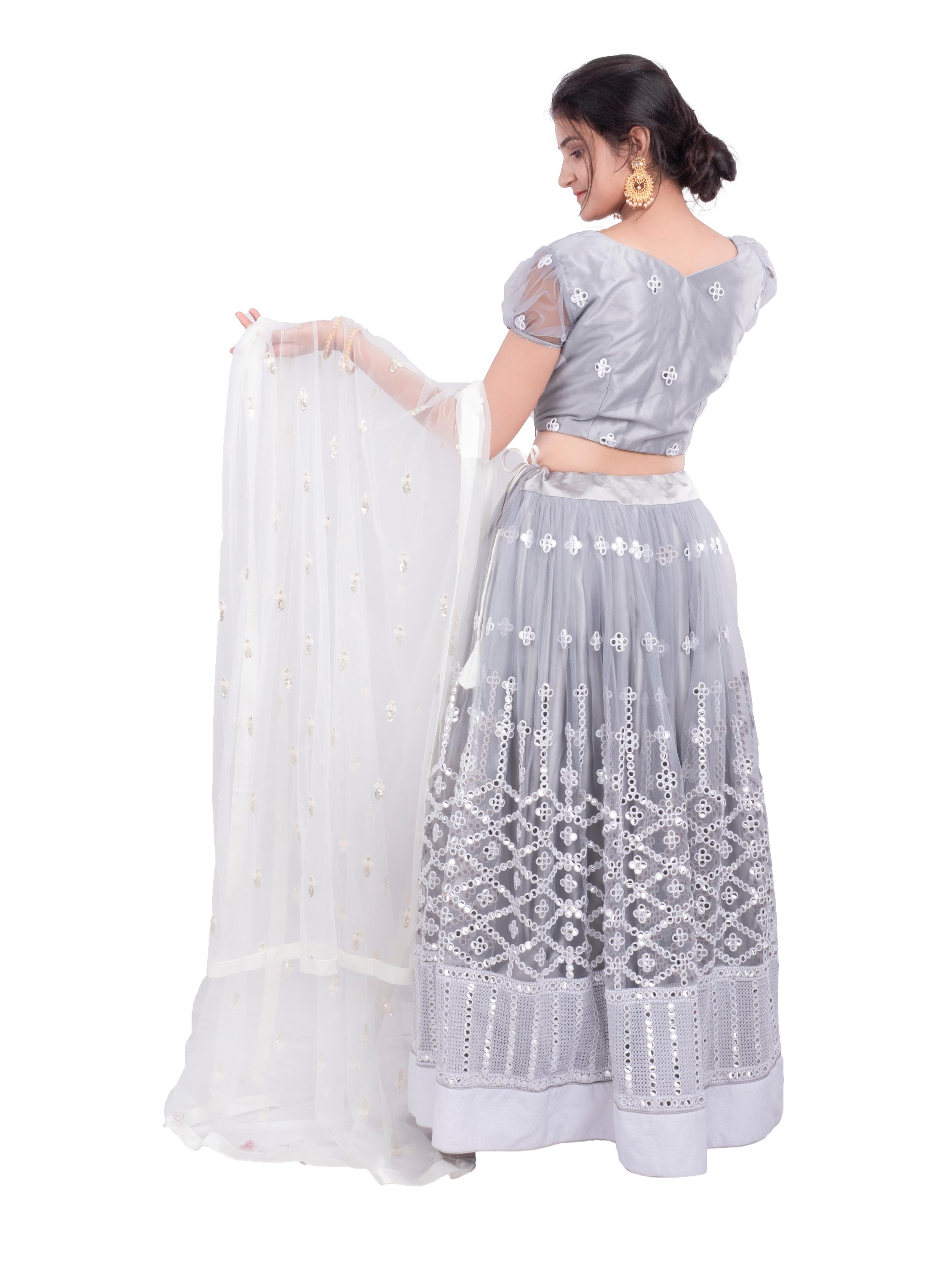 this beautiful party wear lehenga comes - 17873343 - Zoom Image - 3