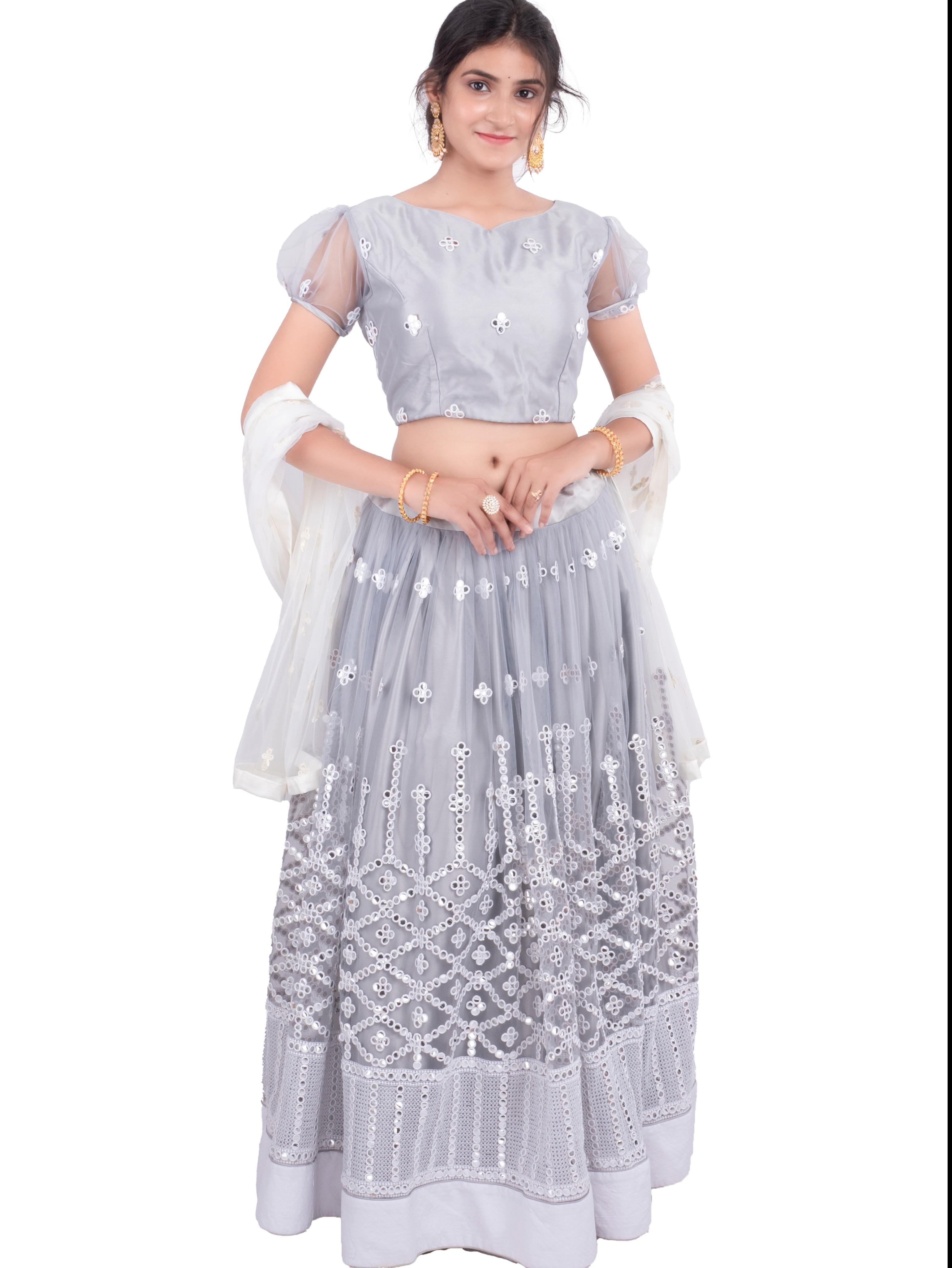this beautiful party wear lehenga comes - 17873343 - Zoom Image - 4