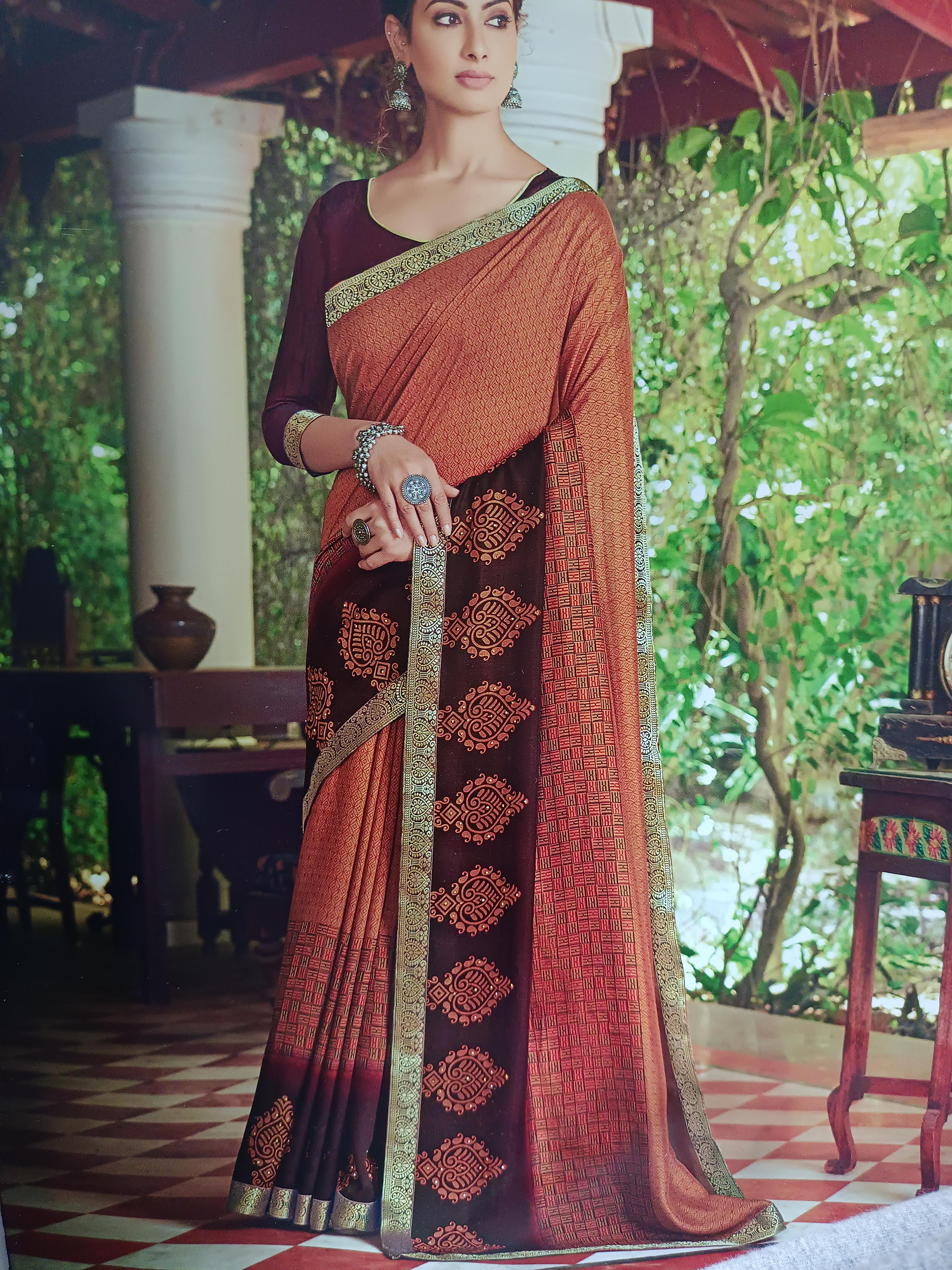 beautiful women saree - 17882697 - Zoom Image - 2