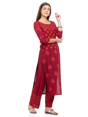 m2r printed rayon round neck kurti for women - 17885856 - Standard Image - 3
