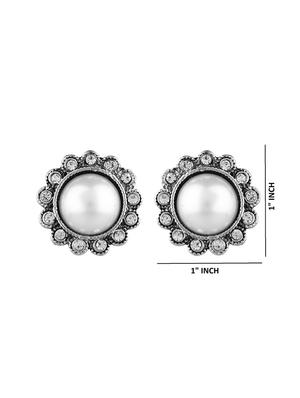white metal studs earring - 17898626 - Standard Image - 2