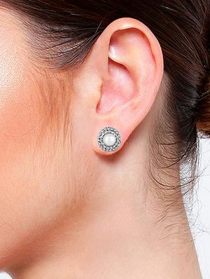 white metal studs earring - 17898627 - Standard Image - 4