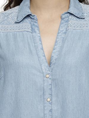 embroidered detail denim shirt dress - 17901085 - Standard Image - 5