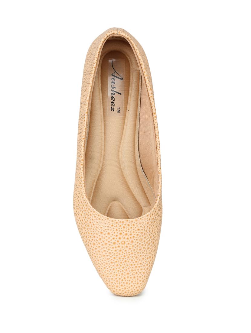 gold leatherette slip on pumps - 17905994 - Zoom Image - 4