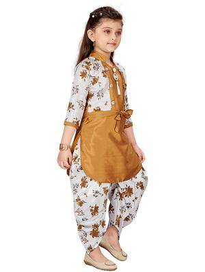 yellow kurta salwar set - 17906826 - Standard Image - 2