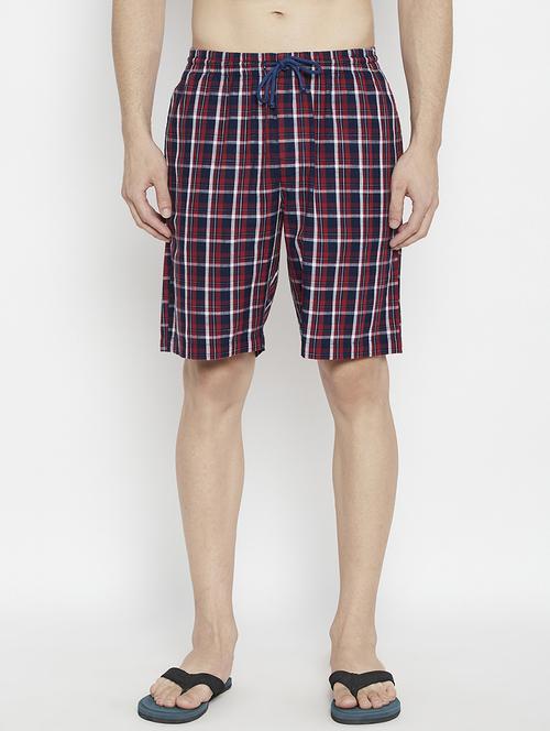 red checkered bermuda short - 17922775 - Standard Image - 1