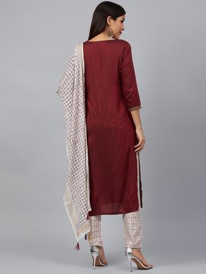 embroidered suit set - 17923476 - Standard Image - 5