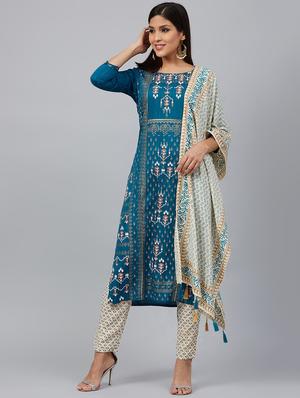 printed suit set - 17923477 - Standard Image - 2