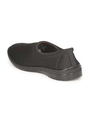 black solid slip on casual shoe - 17924010 - Standard Image - 3