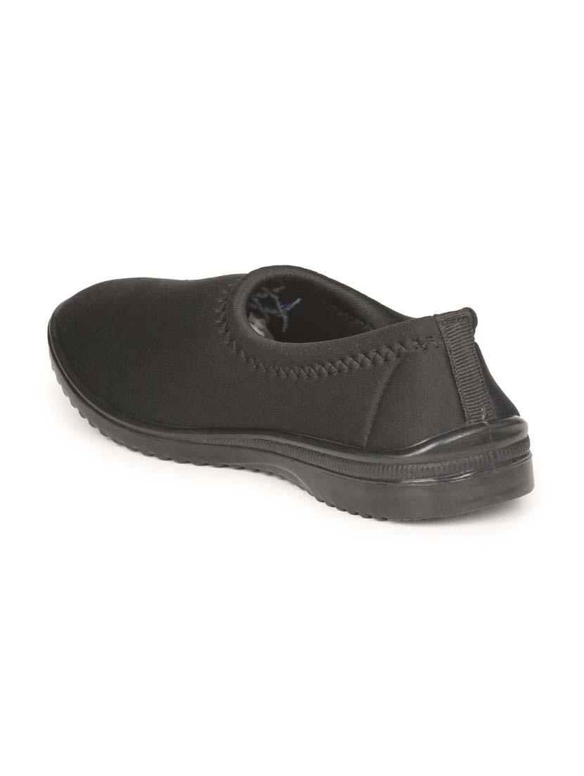 black solid slip on casual shoe - 17924010 - Zoom Image - 3