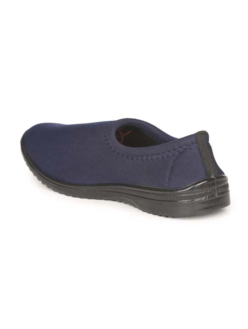 navy blue solid slip on casual shoe - 17924011 - Zoom Image - 3