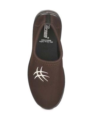 brown solid slip on casual shoe - 17924012 - Standard Image - 4